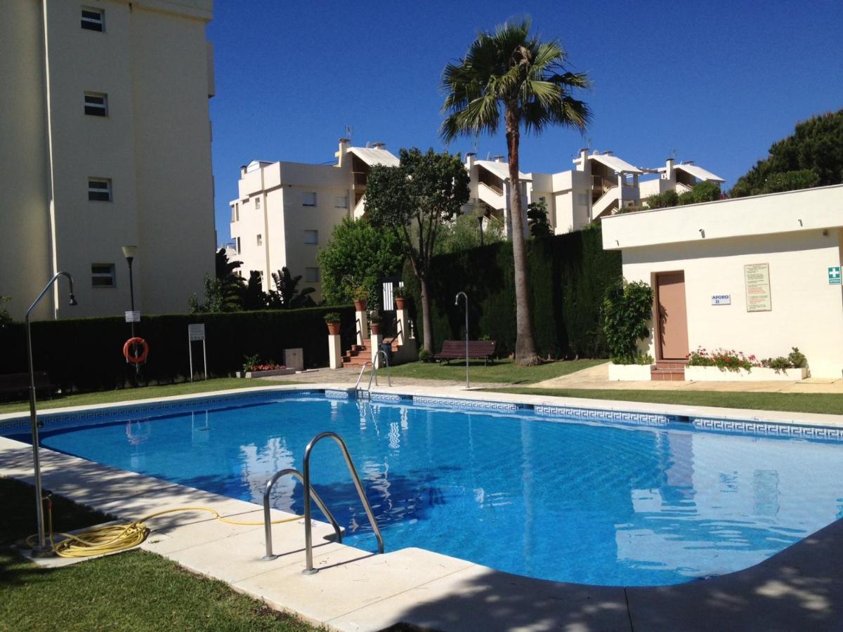 Beautiful Holiday Apartment 2 Bedroom Beach And Pool Malaga Marbella Calahonda Royale Mijas Costa Spain Exterior foto